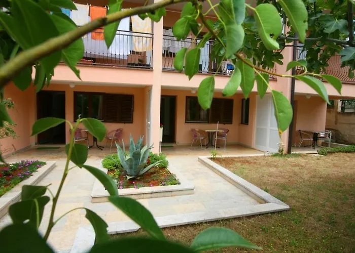 Daire In With Terrace, Wifi Poreč